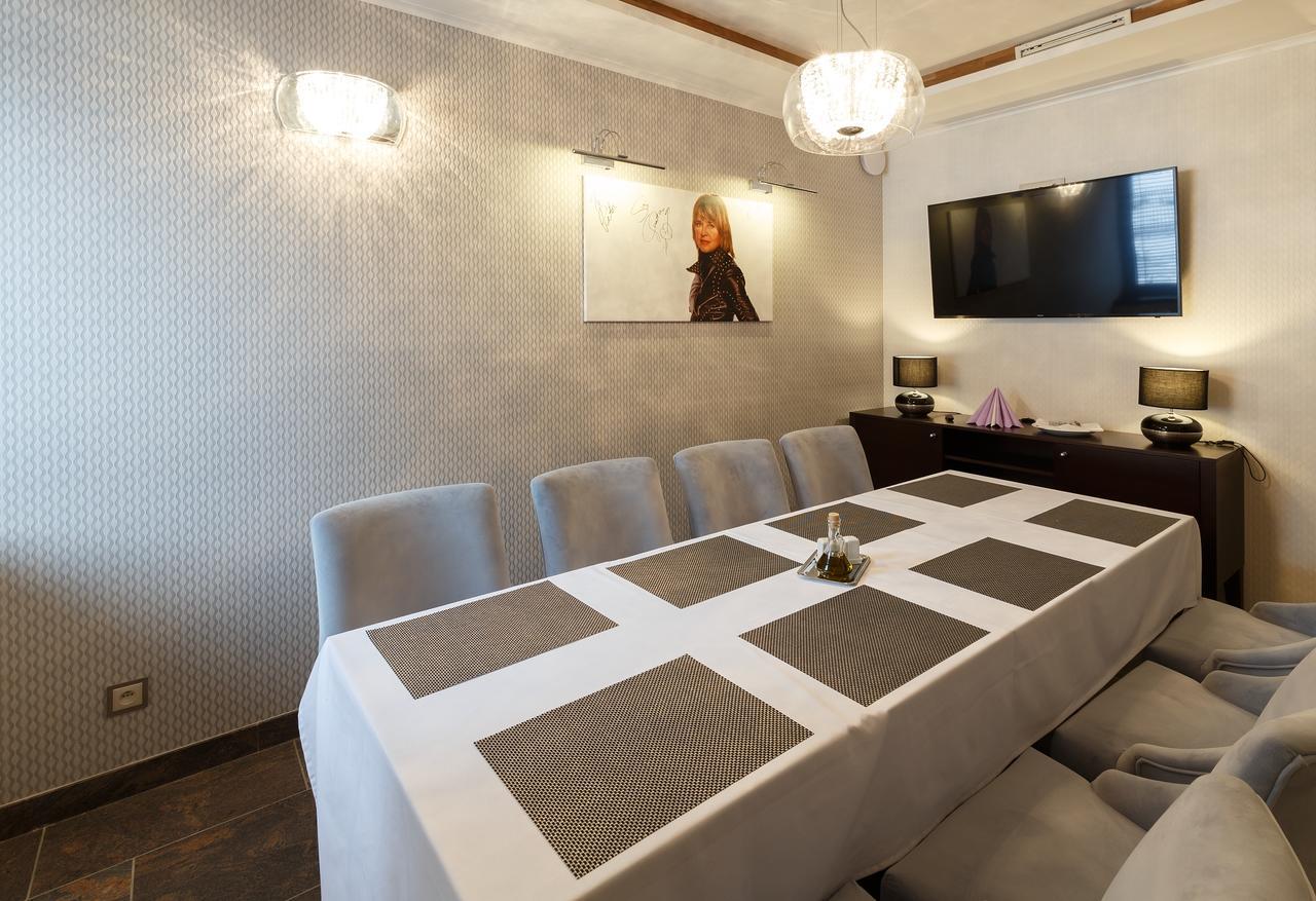 Hotel Bystra Снина Екстер'єр фото