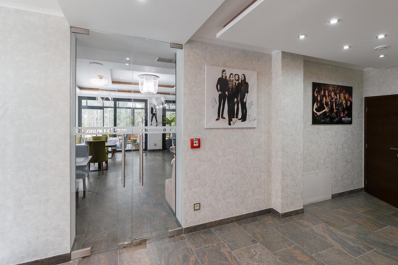 Hotel Bystra Снина Екстер'єр фото