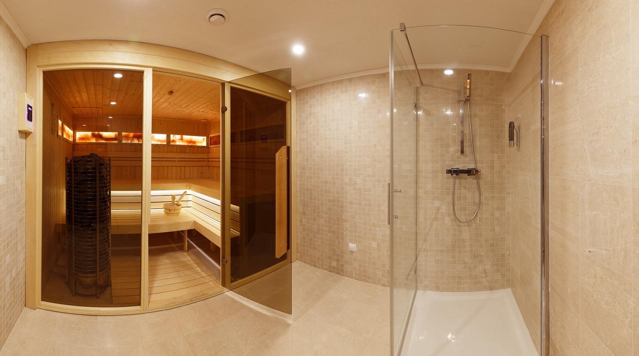 Hotel Bystra Снина Екстер'єр фото